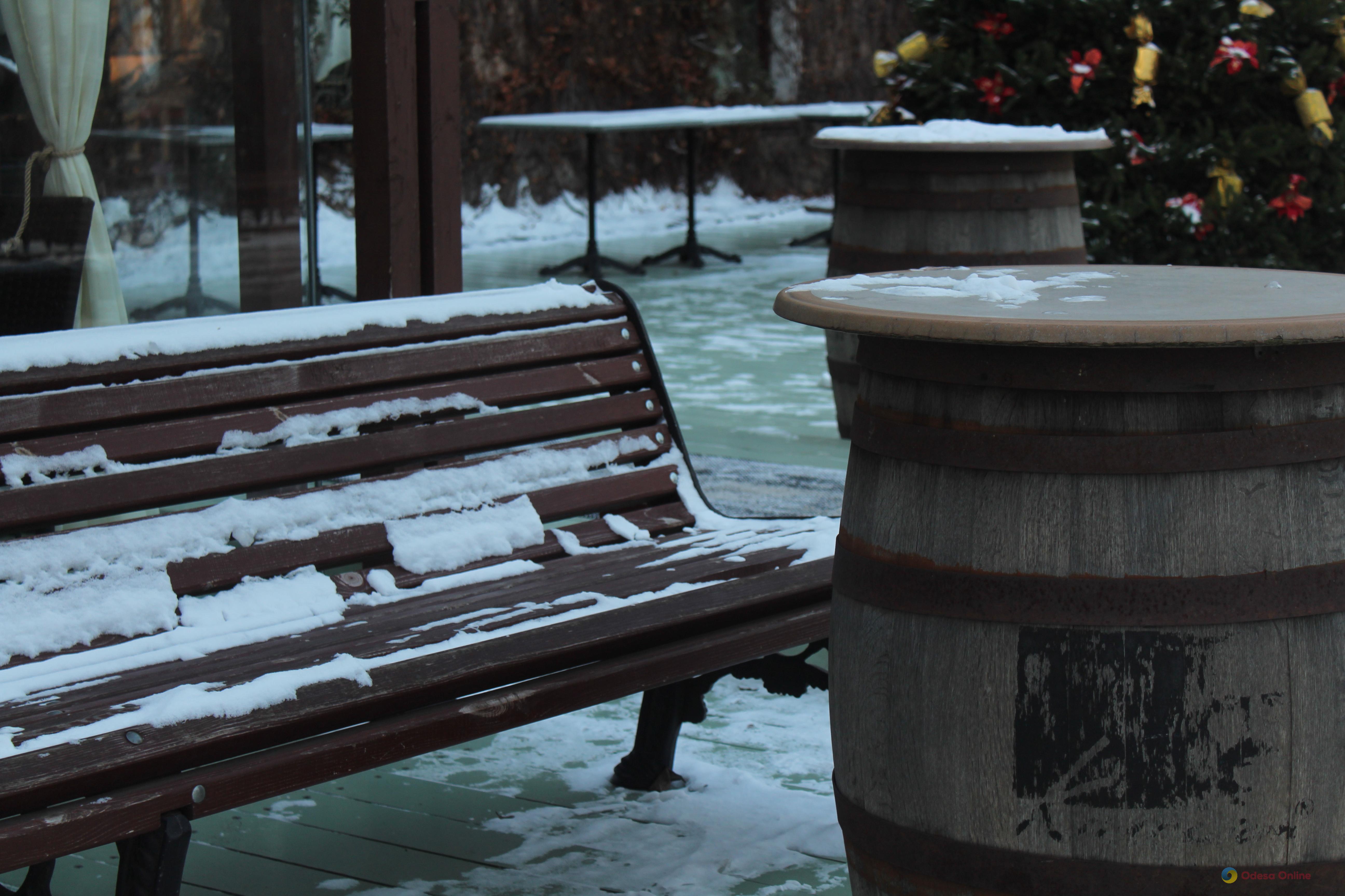 Фото недели: морозная Одесса и последствия атаки