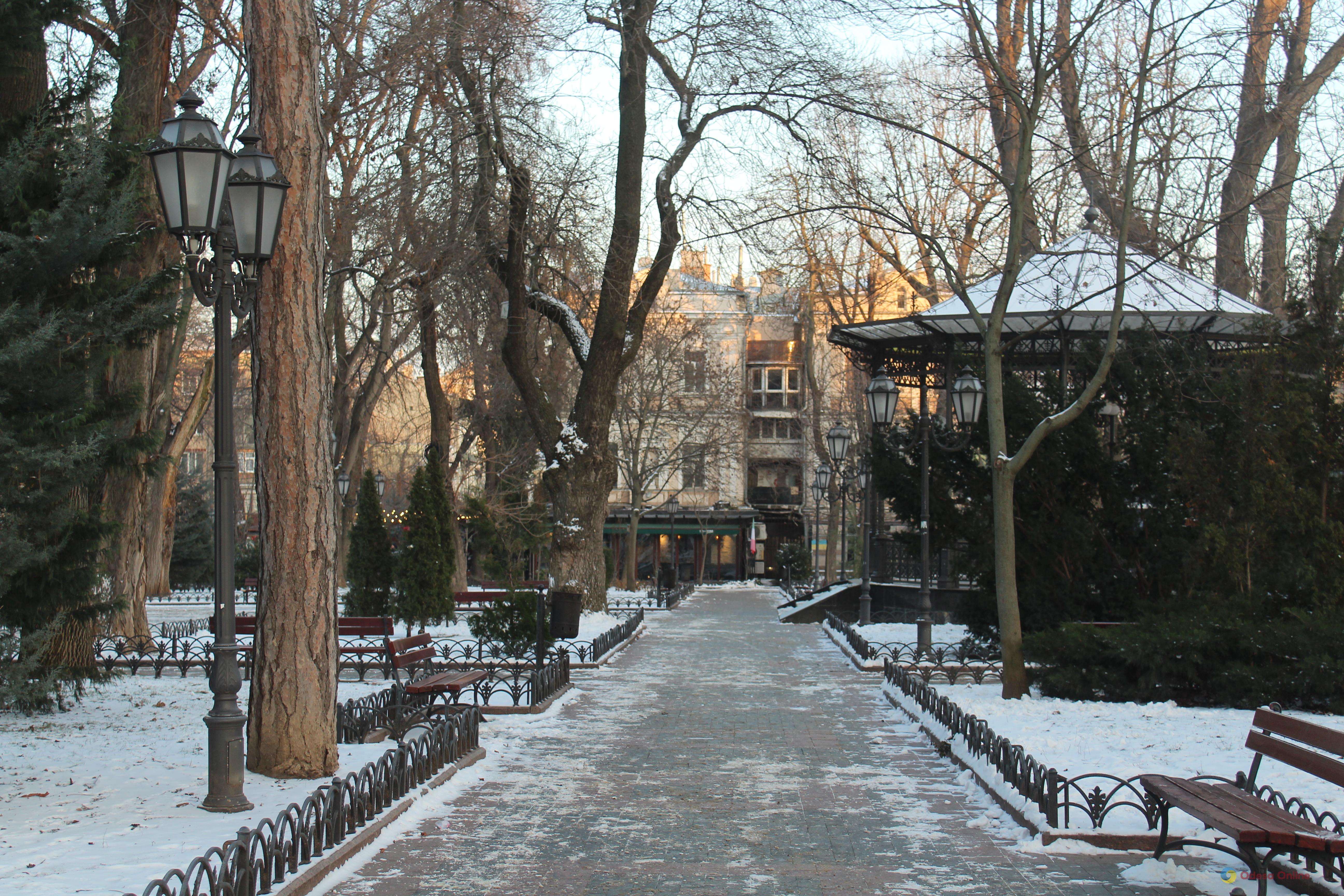 Фото недели: морозная Одесса и последствия атаки