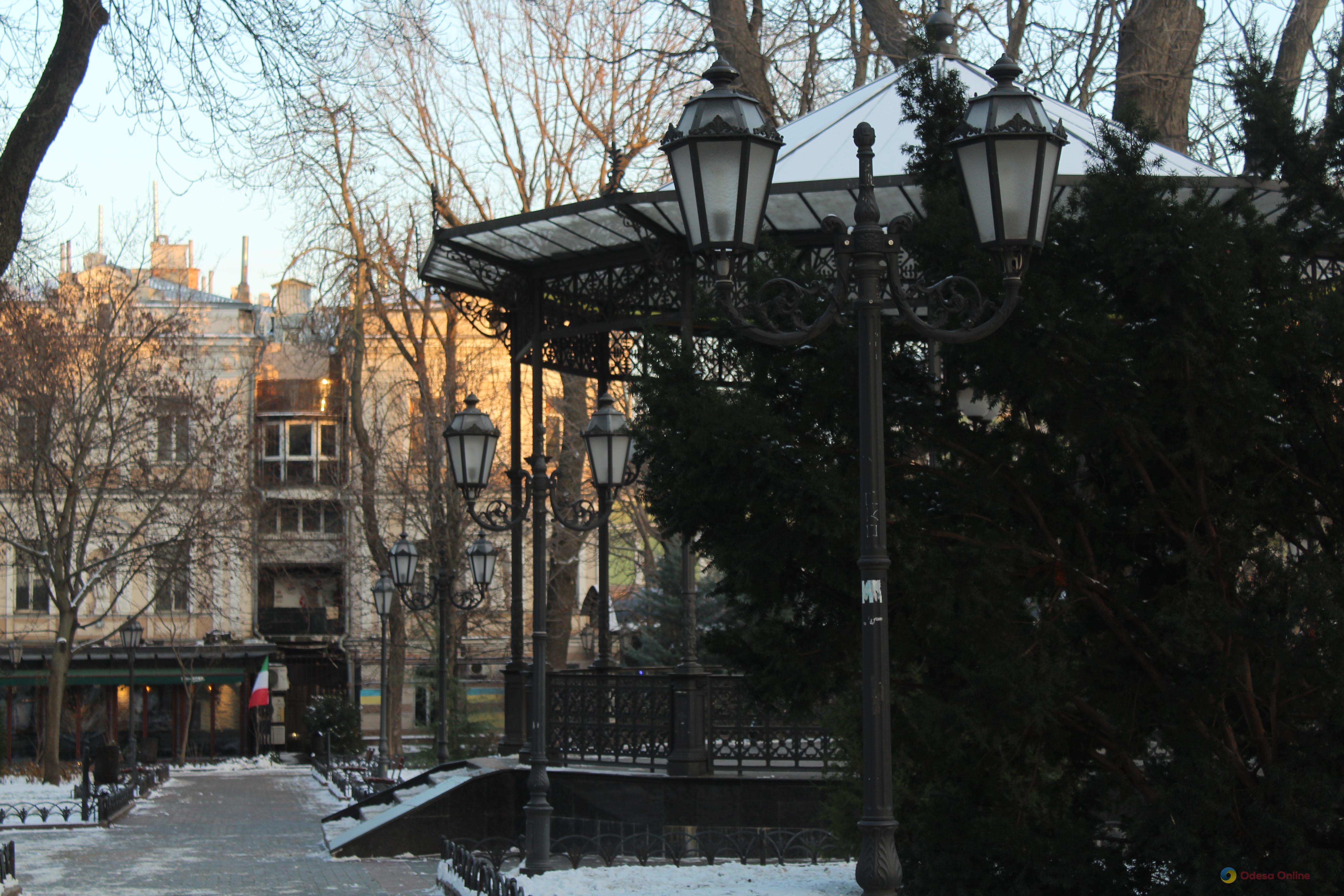 Фото недели: морозная Одесса и последствия атаки