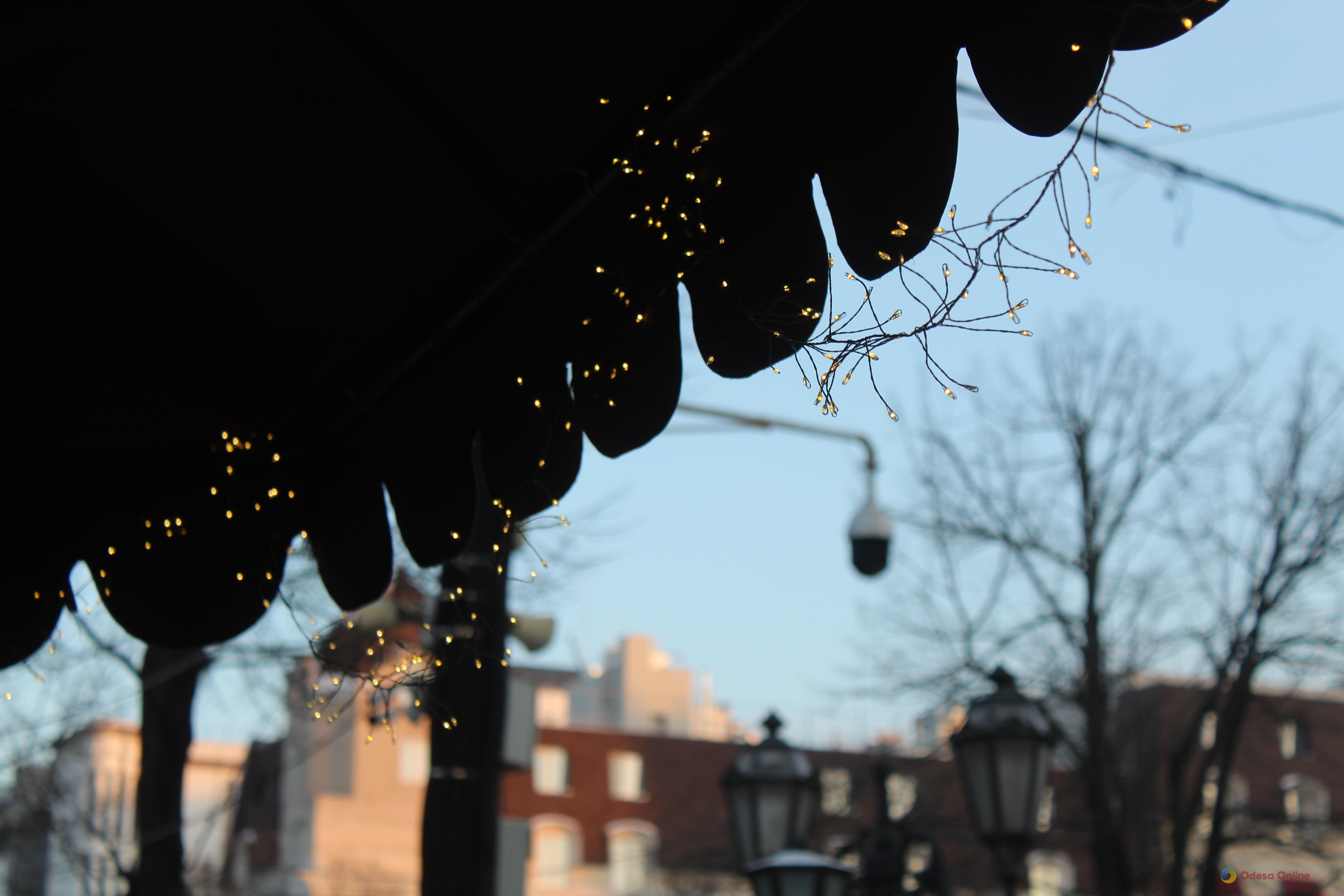 Фото недели: морозная Одесса и последствия атаки