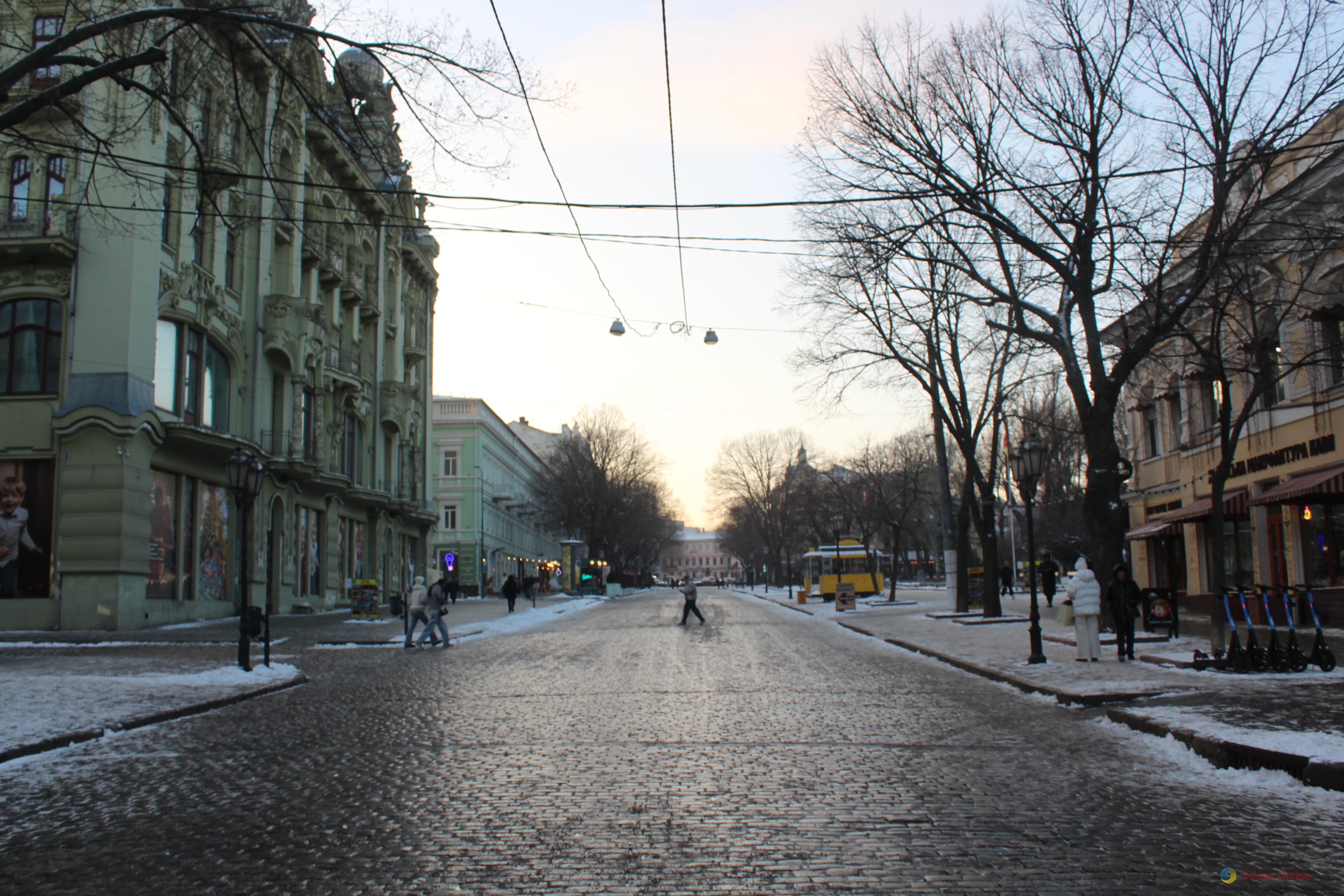Фото недели: морозная Одесса и последствия атаки