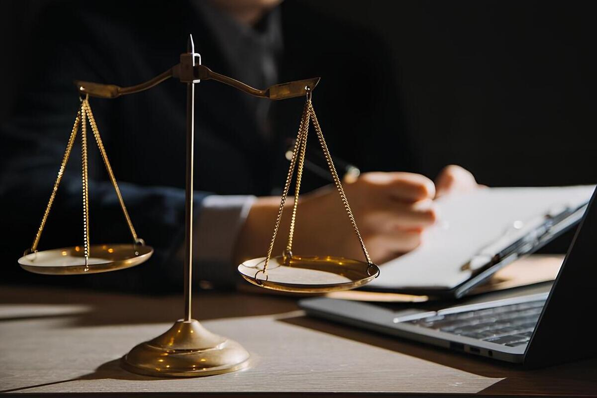 Как найти хорошего адвоката?