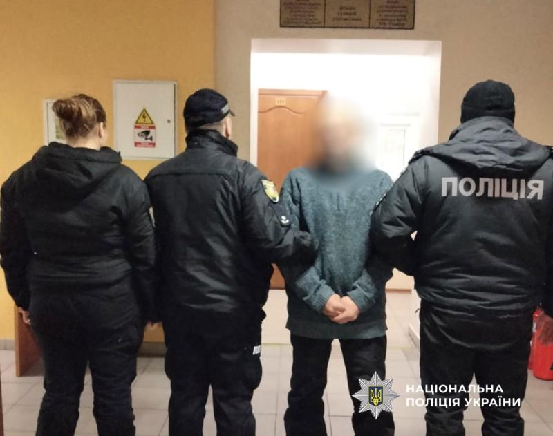 Одессит из ревности едва не убил приятеля во время застолья