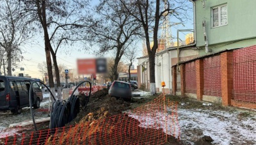 В Одесі на перехресті Бродської та Грушевського авто виїхало на тротуар і збило підлітка