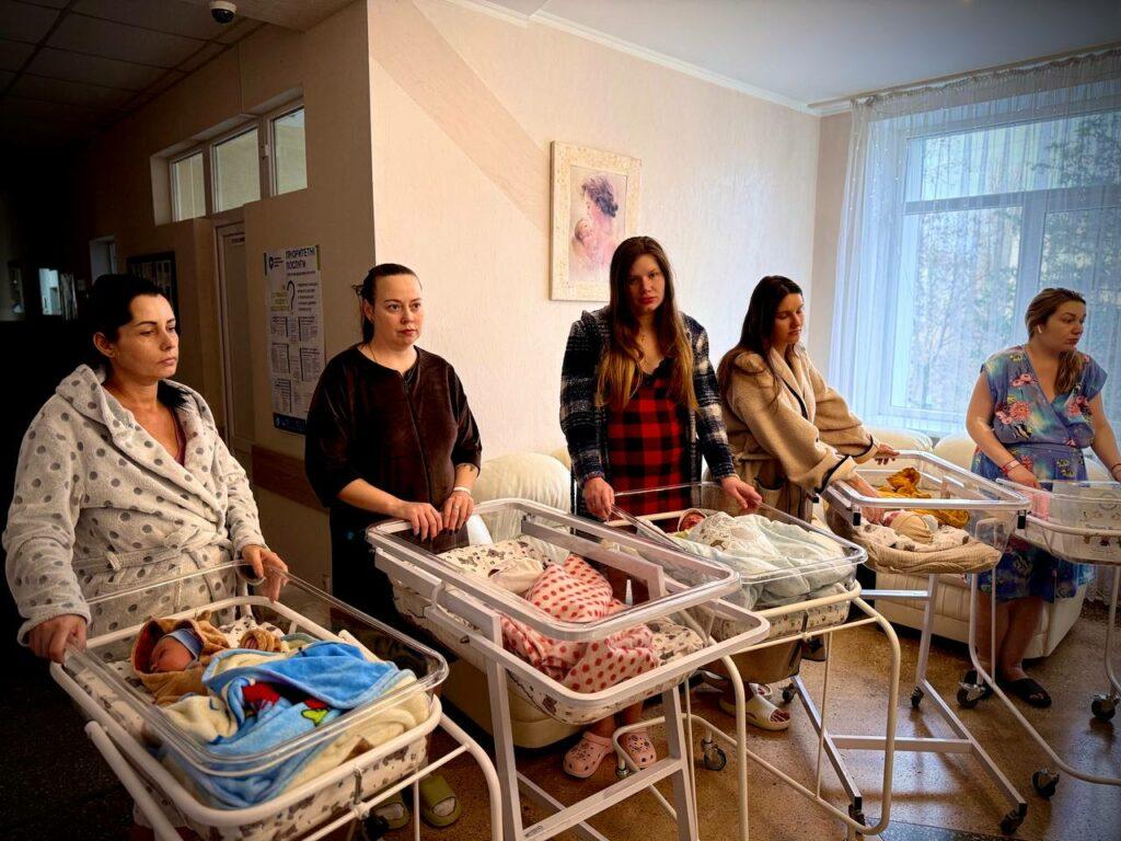 Першим одеситом 2026 року став маленький Захар із родини переселенців