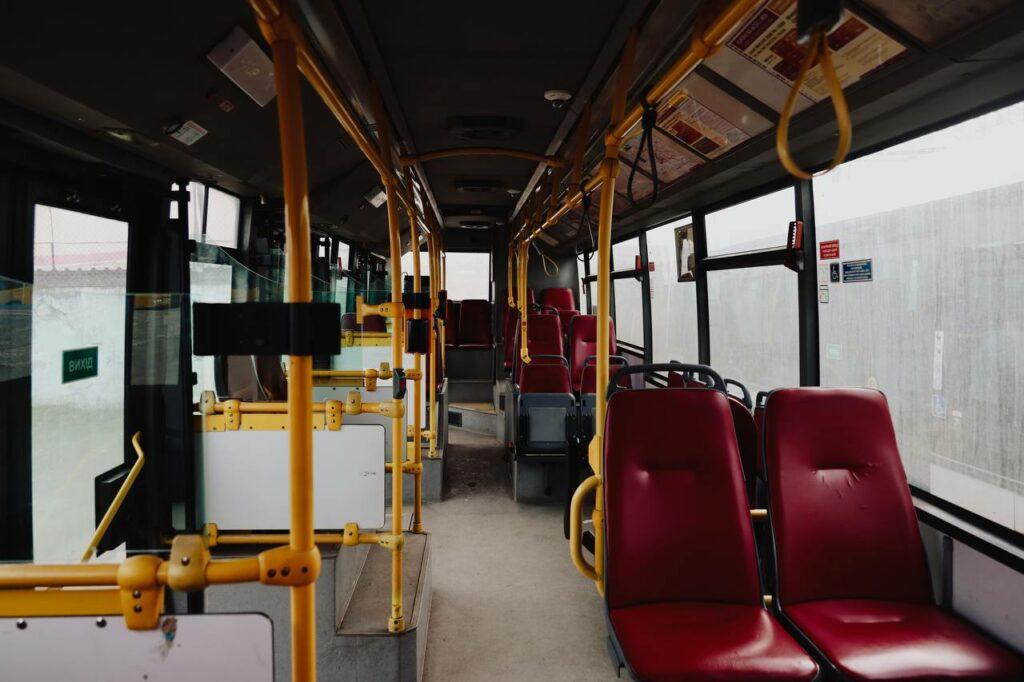 В Одессу прибыли 25 автобусов из других городов: они заменят электротранспорт