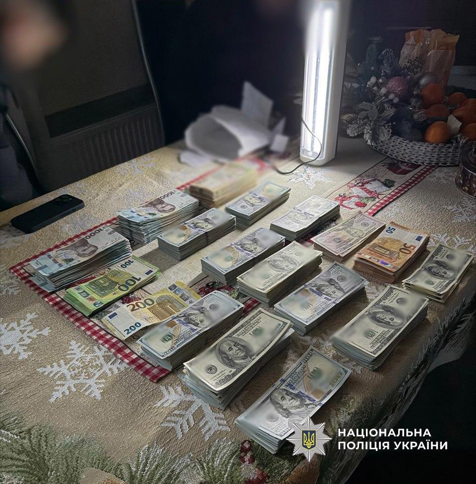 В Одессе на вымогательстве взятки поймали врача-невропатолога