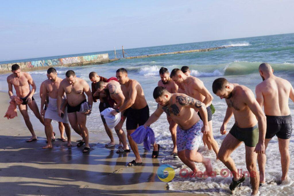 Первые снеговики и крещенские купания: фотохроника недели в Одессе