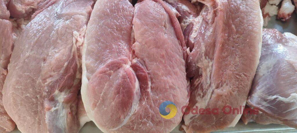 Клюква, грибы и мандарины: субботние цены на одесском Привозе