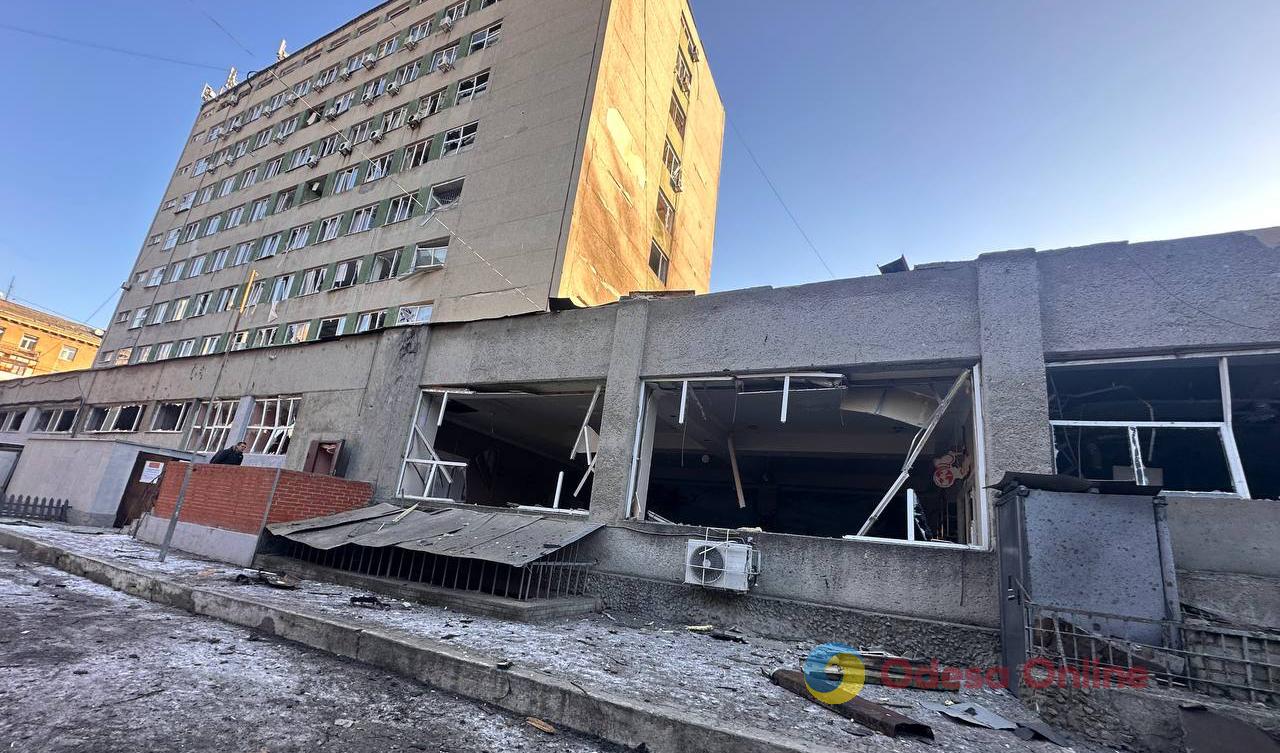 Наш кореспондент побував на місці нічних ударів в Одесі (фоторепортаж)