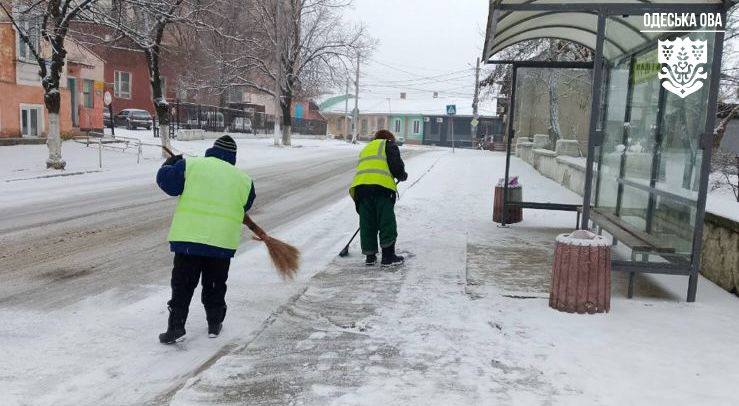 Непогода в Одесской области: на автодорогах региона работают 160 единиц спецтехники