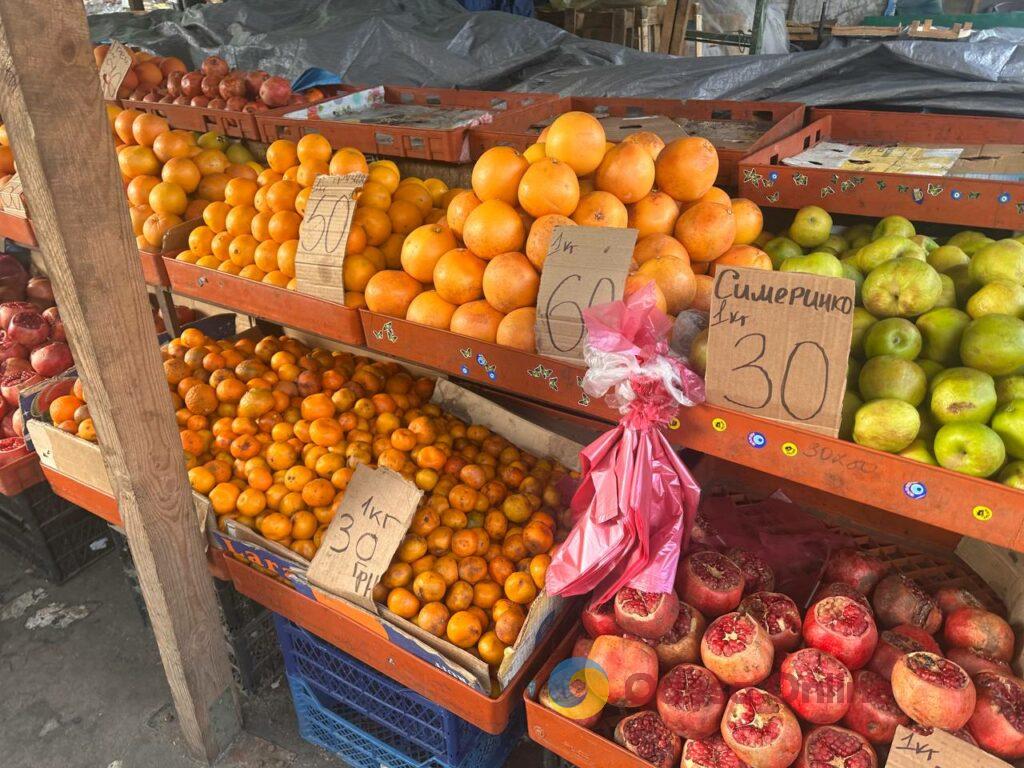 Курка, бринза та волоський горіх: суботні ціни на одеському «Привозі»