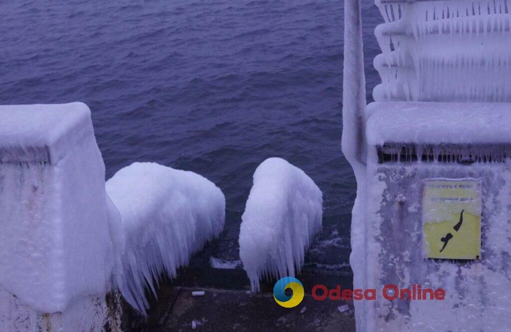Бесконечные обстрелы, блэкаут и капризы природы — фото недели в Одессе