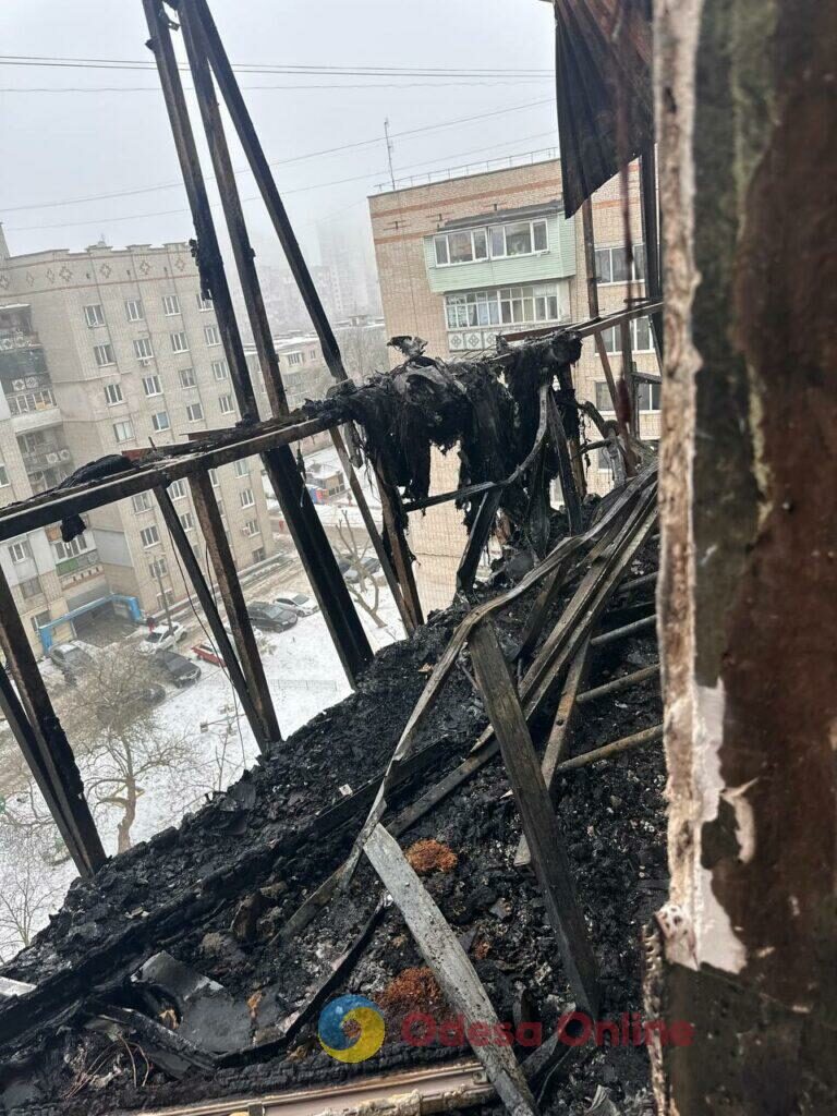 Нескінченні обстріли, блекаут і примхи природи — фото тижня в Одесі