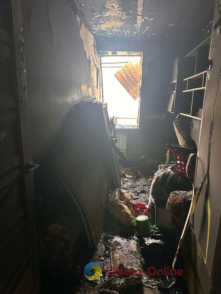 Згарище замість затишної оселі: як виглядає квартира в Чорноморську після ранкової атаки дронів