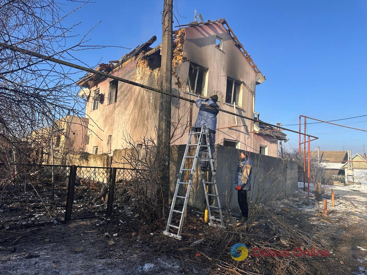 Наслідки нічної атаки РФ на Одеський район: зруйновані будинки та постраждалі тварини