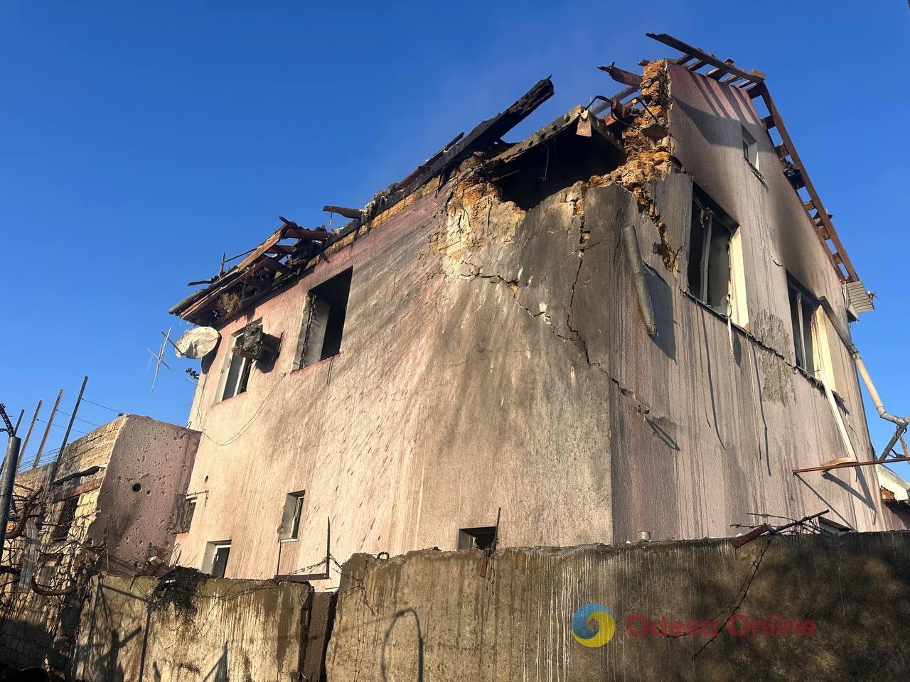 Наслідки нічної атаки РФ на Одеський район: зруйновані будинки та постраждалі тварини