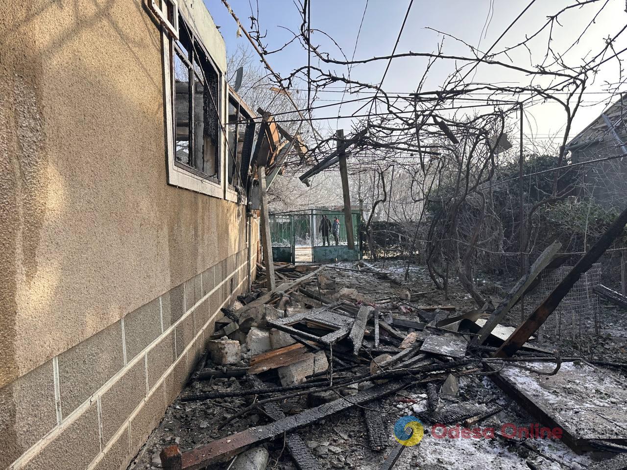 Наслідки нічної атаки РФ на Одеський район: зруйновані будинки та постраждалі тварини