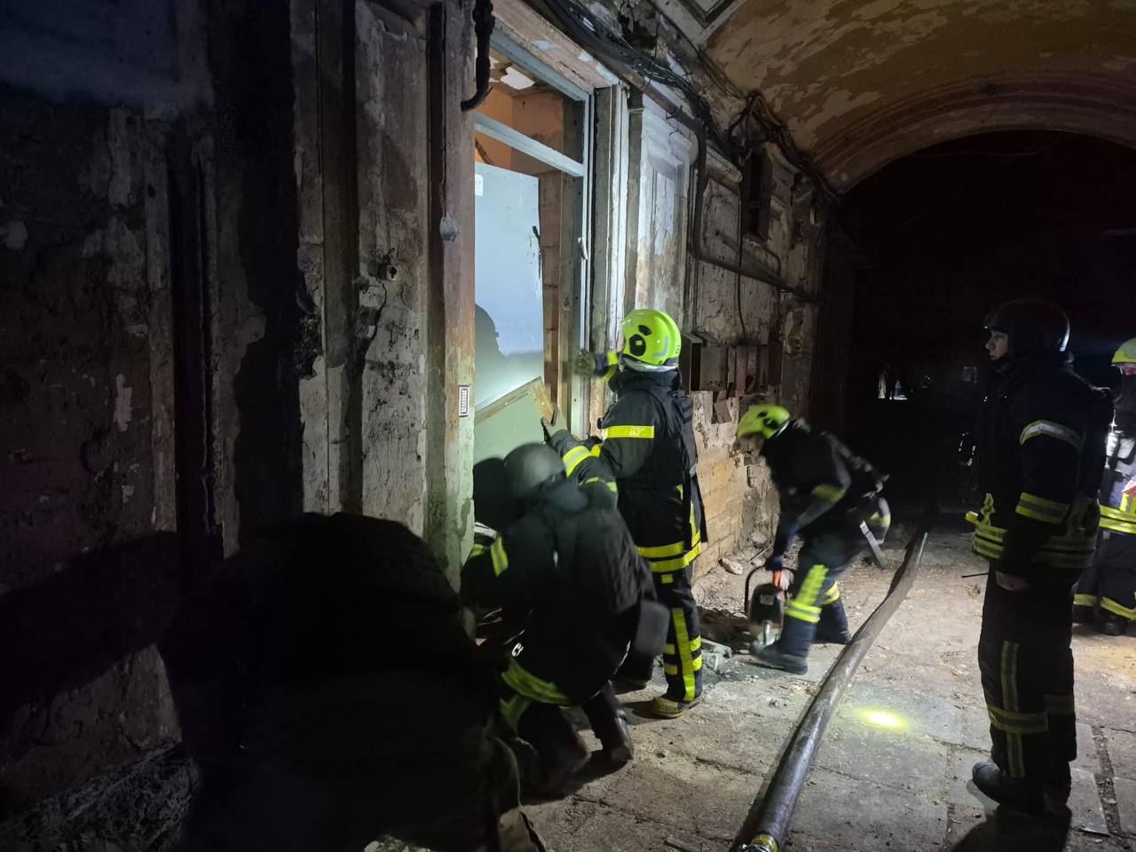 РФ вночі масовано атакувала Одесу – 23 постраждалих, під завалами можуть бути люди (оновлено) РФ вночі масовано атакувала Одесу – 23 постраждалих, під завалами можуть бути люди (оновлено)