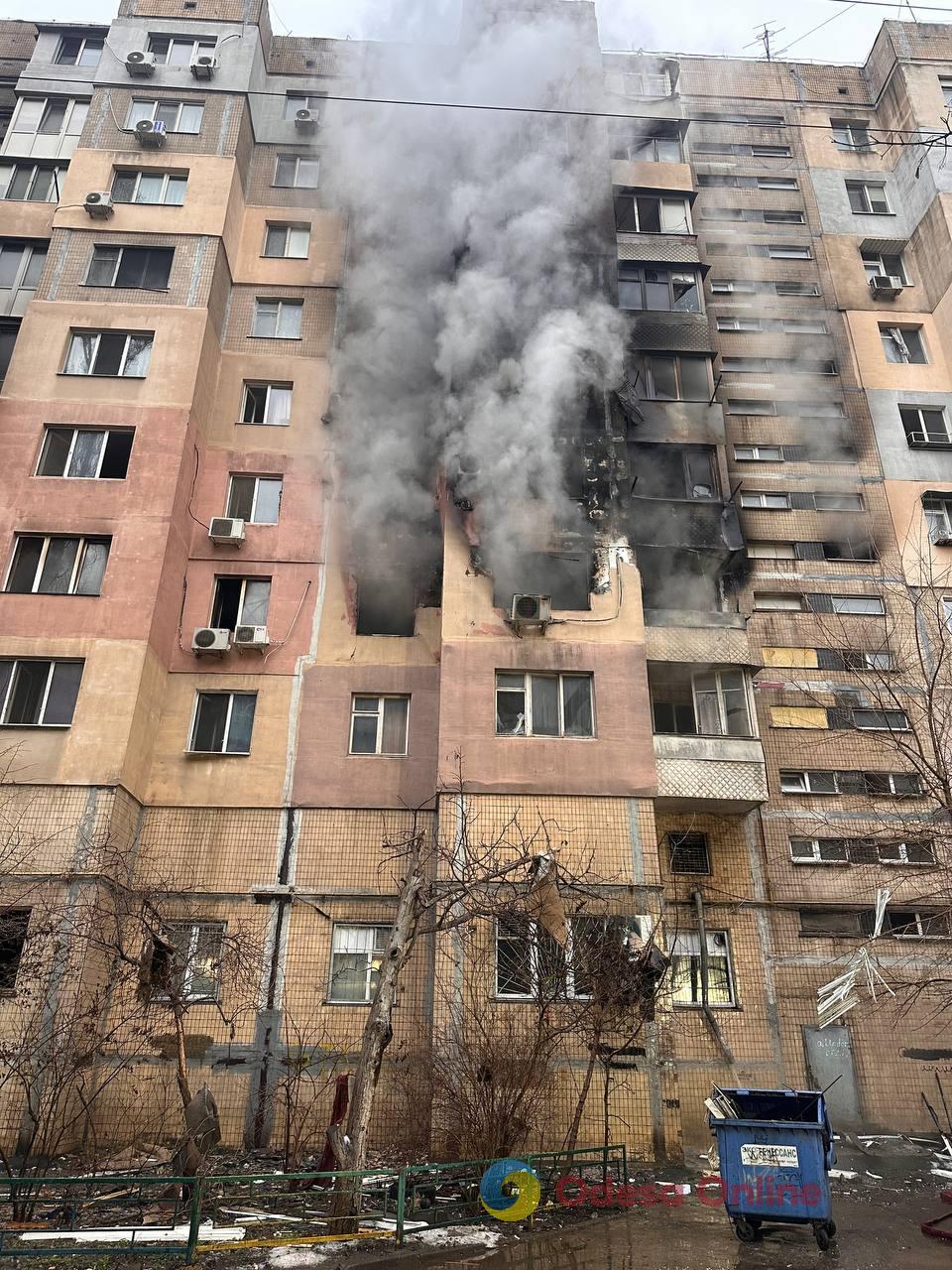 Нічна атака РФ на Одесу: свідчення очевидців та фото наслідків