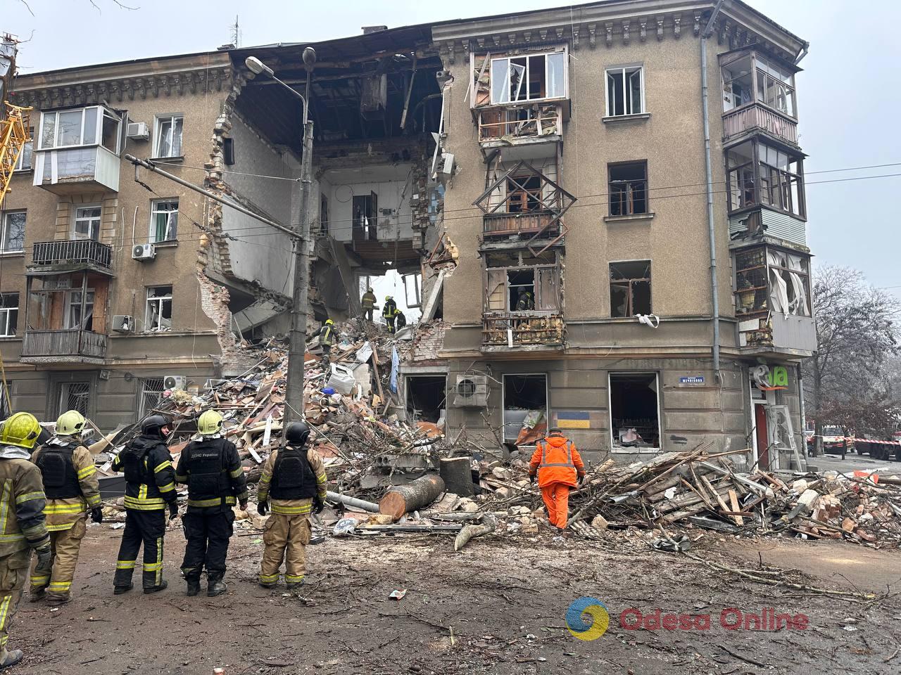 Нічна атака РФ на Одесу: свідчення очевидців та фото наслідків