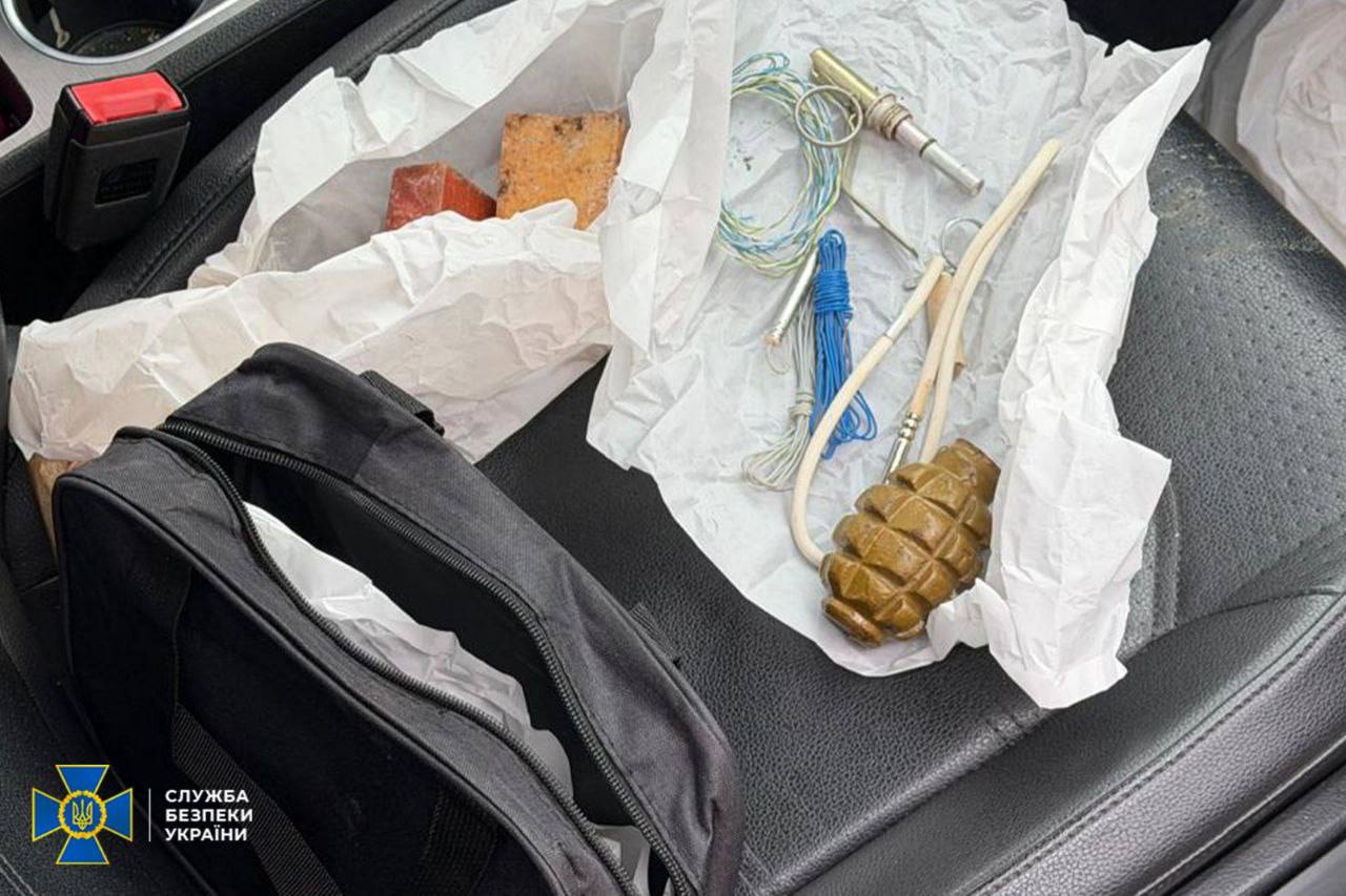 СБУ затримала агентів ФСБ, які готували в Одесі підриви авто і помешкань українських воїнів та їхніх сімей