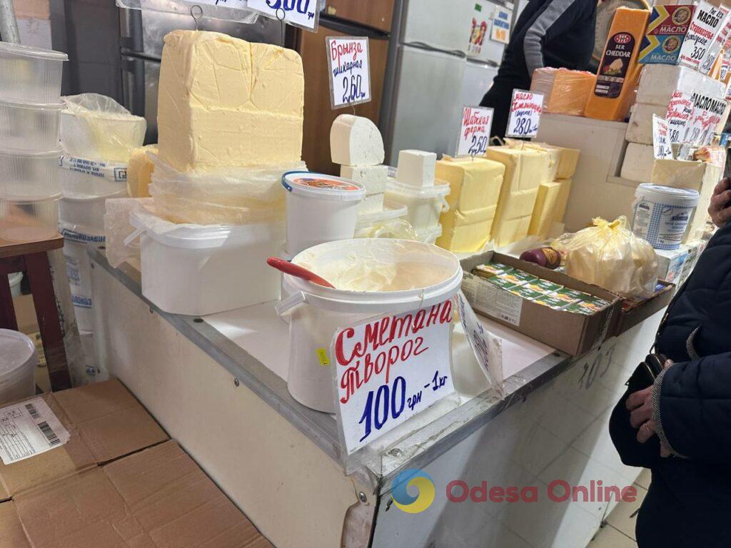 Груша, ребра та яйця: актуальні ціни на одеському Привозі