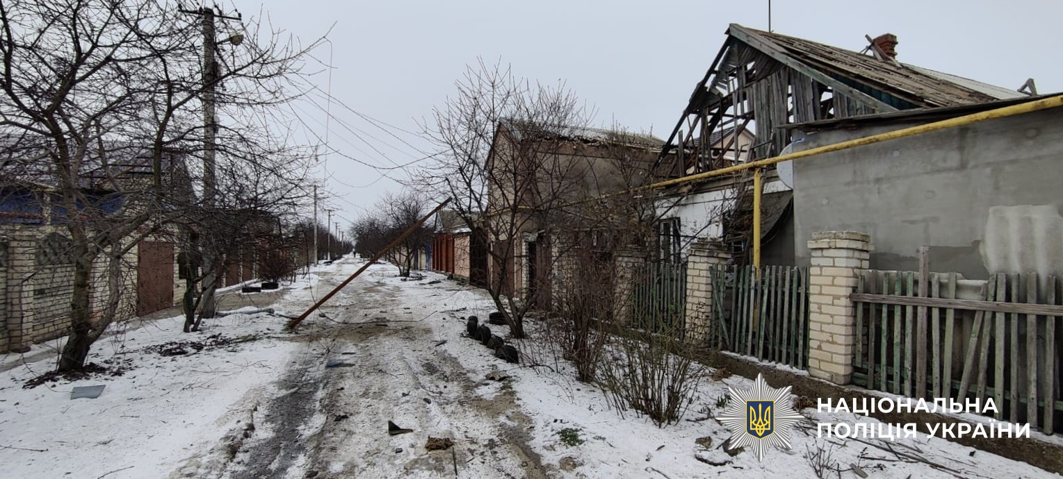 За добу на Херсонщині в результаті обстрілів рф загинув чоловік та пошкоджено житлові будинки За добу на Херсонщині в результаті обстрілів рф загинув чоловік та пошкоджено житлові будинки