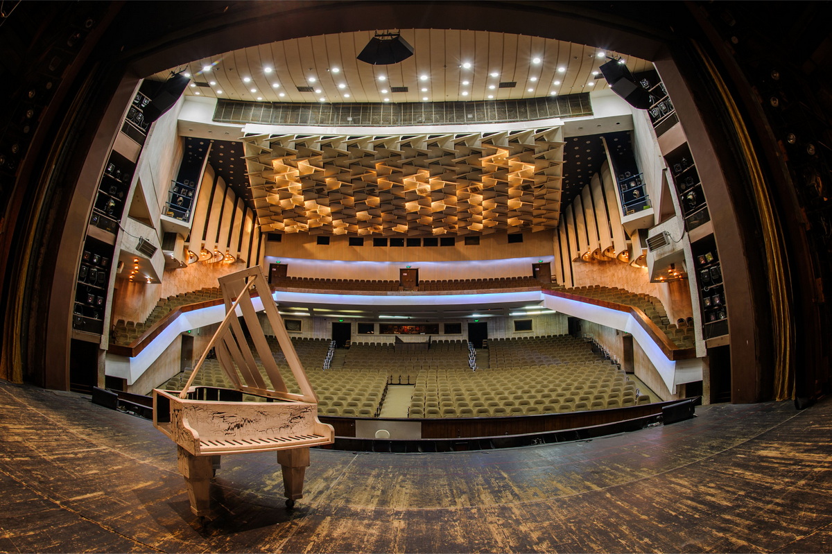 Искусство во время войны: Одесская музкомедия дарит надежду и веру в неизбежный хеппи-энд