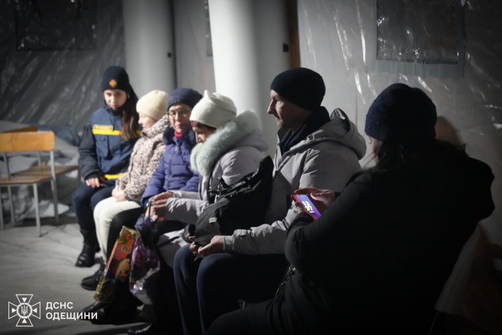 Психологи ДСНС допомагають одеситам долати стрес під час блекаутів