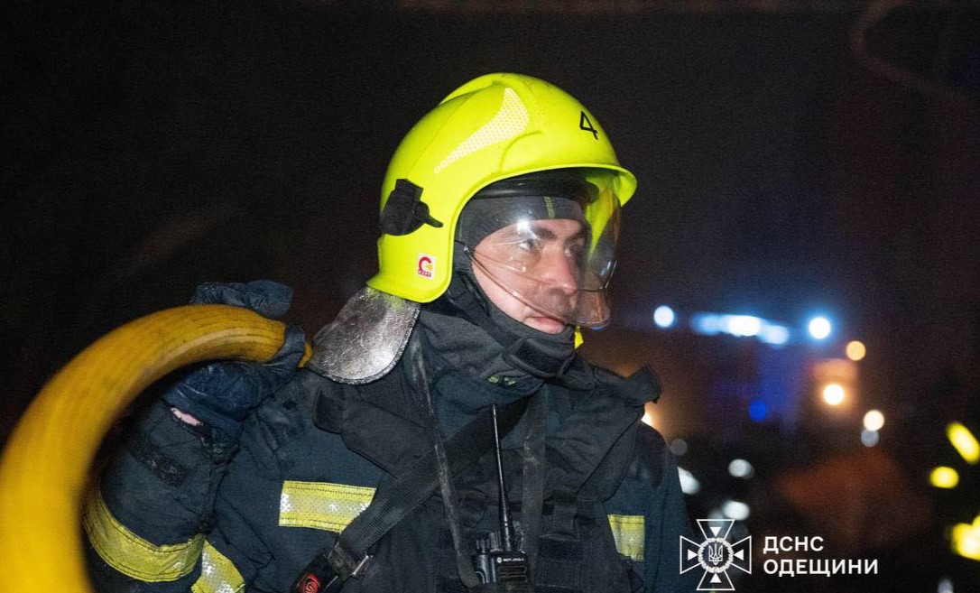 На пожаре в Хаджибейском районе Одессы погиб человек На пожаре в Хаджибейском районе Одессы погиб человек