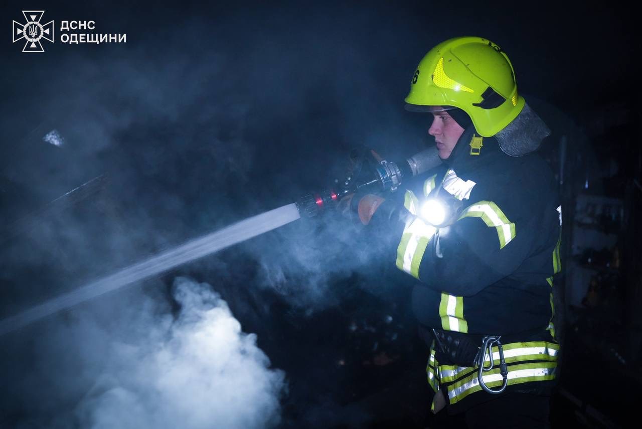 Вночі РФ атакувала Одесу та Одеський район: постраждали люди, є пошкодження цивільної та енергетичної інфраструктури