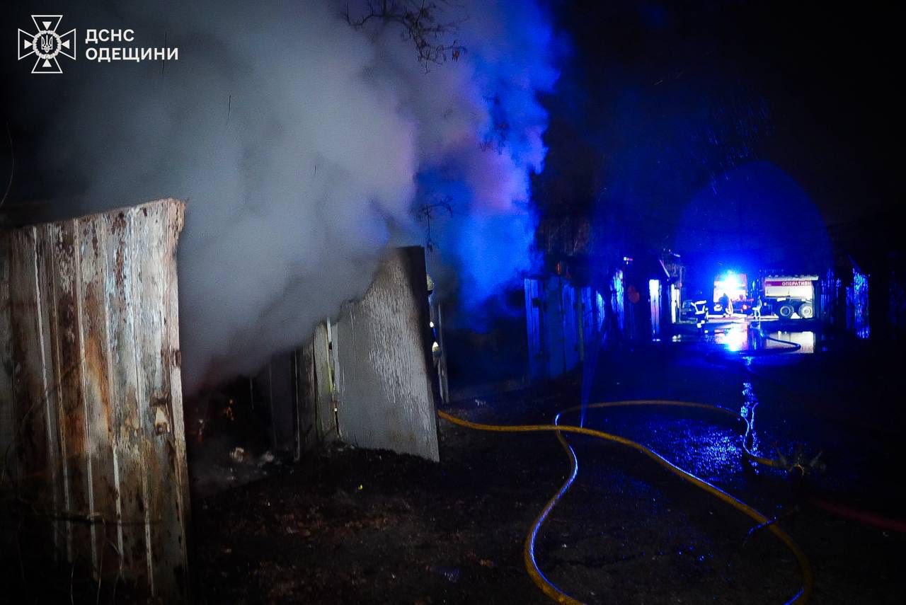 Вночі РФ атакувала Одесу та Одеський район: постраждали люди, є пошкодження цивільної та енергетичної інфраструктури