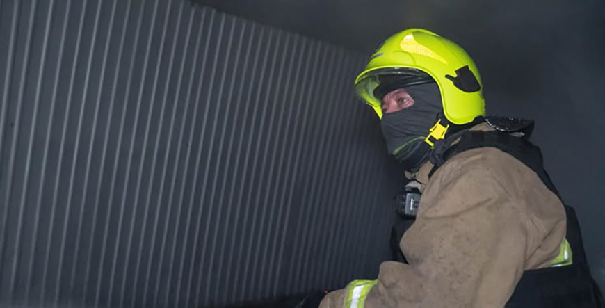 В Одеському районі в Лиманці горіла квартира на восьмому поверсі