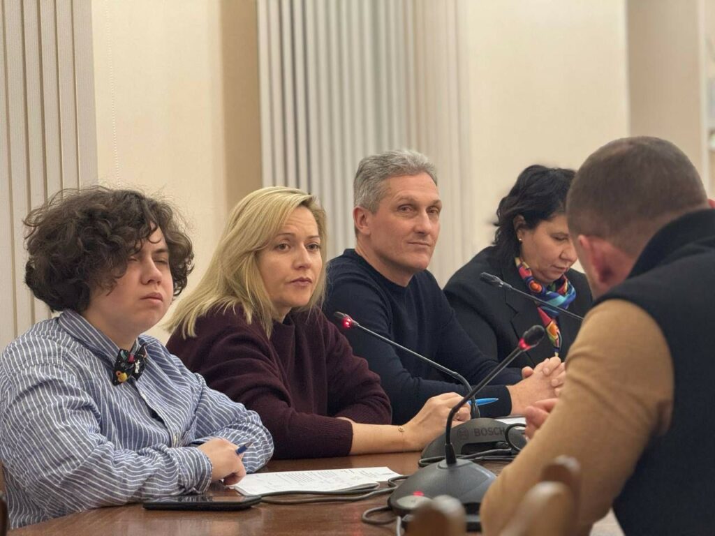 В Одесі активну молодь підтримуватимуть грошовими преміями В Одесі активну молодь підтримуватимуть грошовими преміями