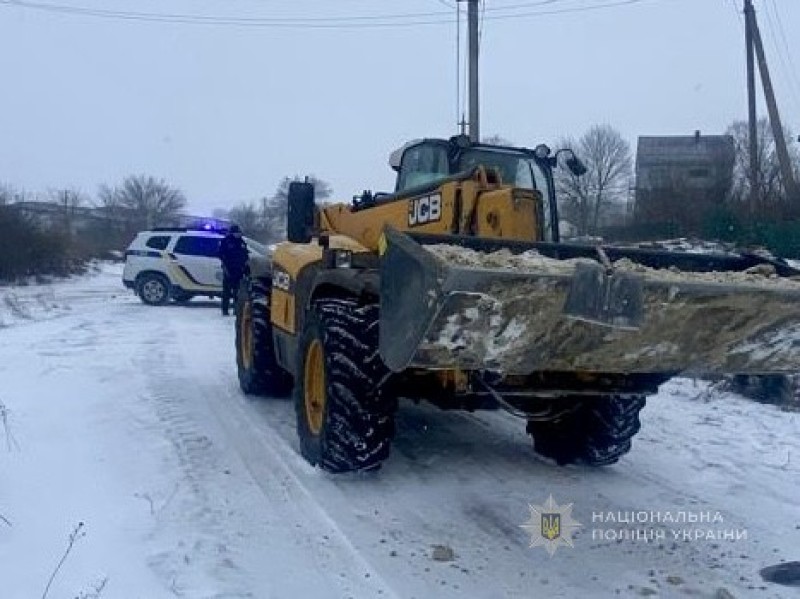 На Одещині під колесами трактора загинув чоловік – перевірка показала, що водій був нетверезим