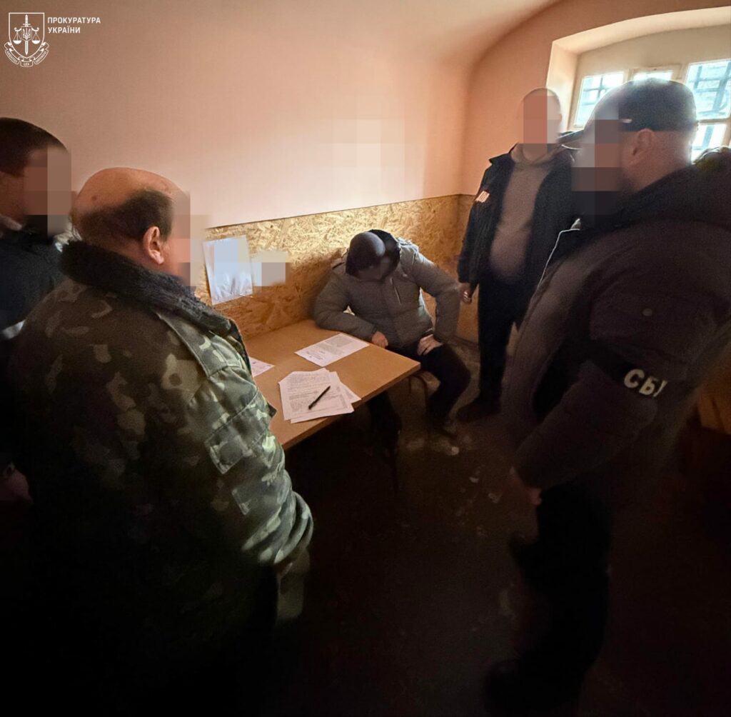 Бывший чиновник миграционной службы в Одессе не задекларировал активы более чем на 13 млн грн и оформил их на мать