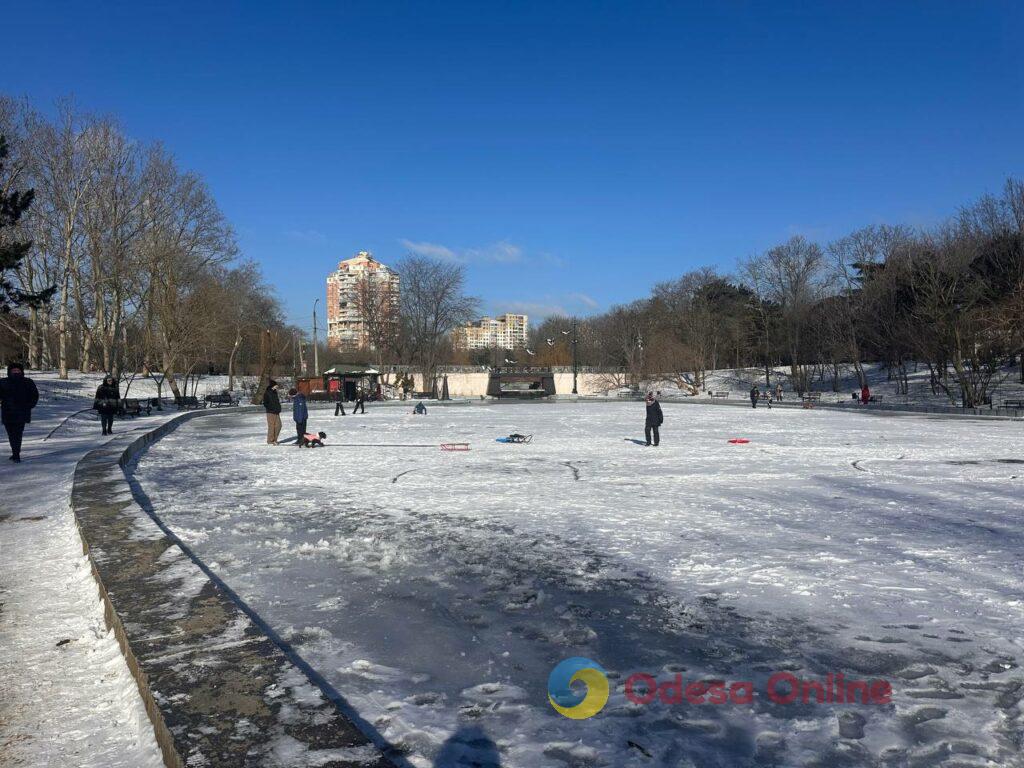 Як зі старої поштівки: фоторепортаж засніженої Одеси