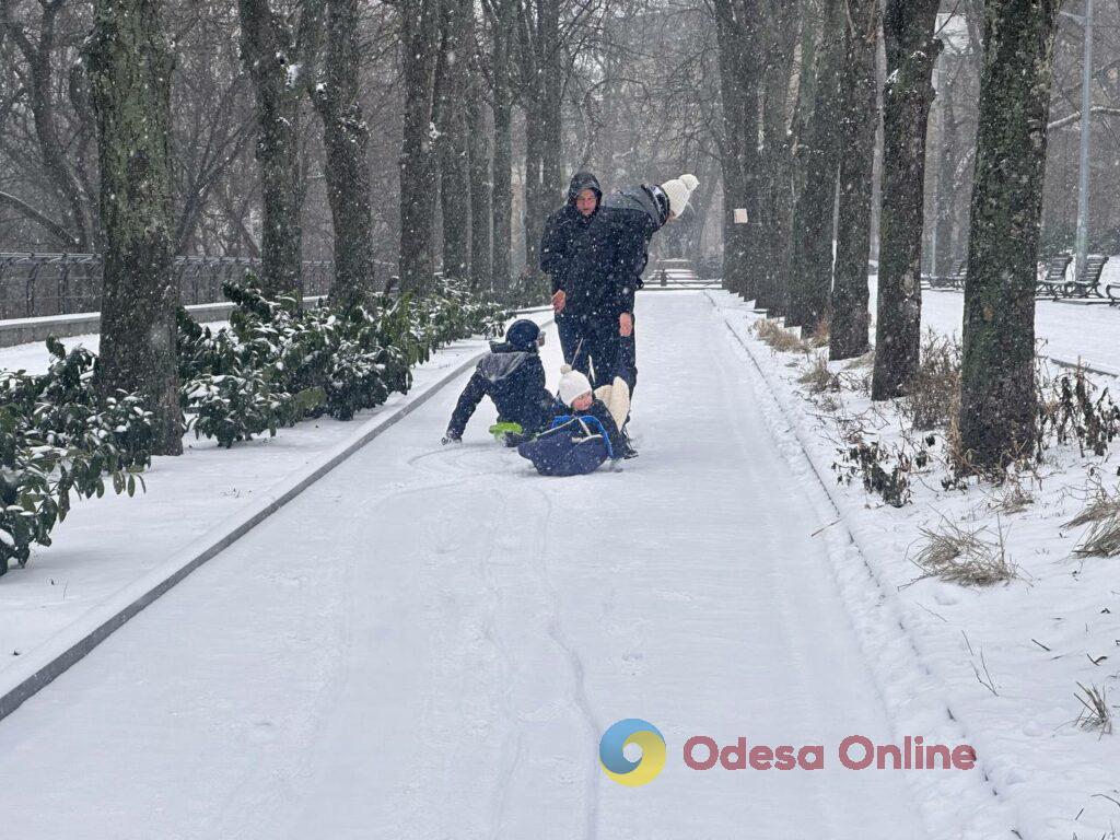 Як зі старої поштівки: фоторепортаж засніженої Одеси