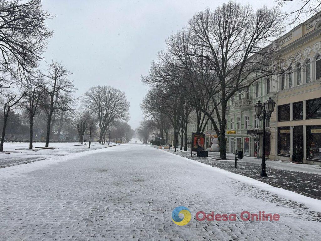 Як зі старої поштівки: фоторепортаж засніженої Одеси