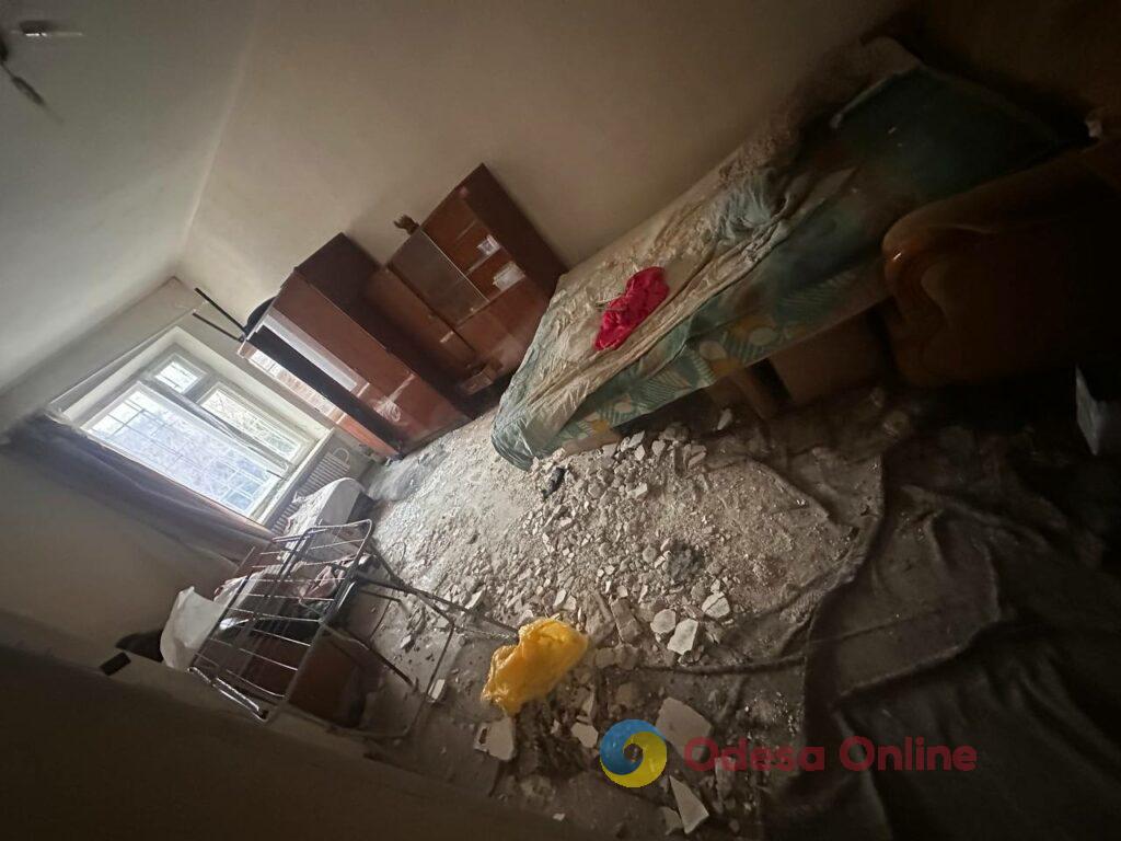 «В мою комнату залетел шахед»: последствия ночного удара по Одессе
