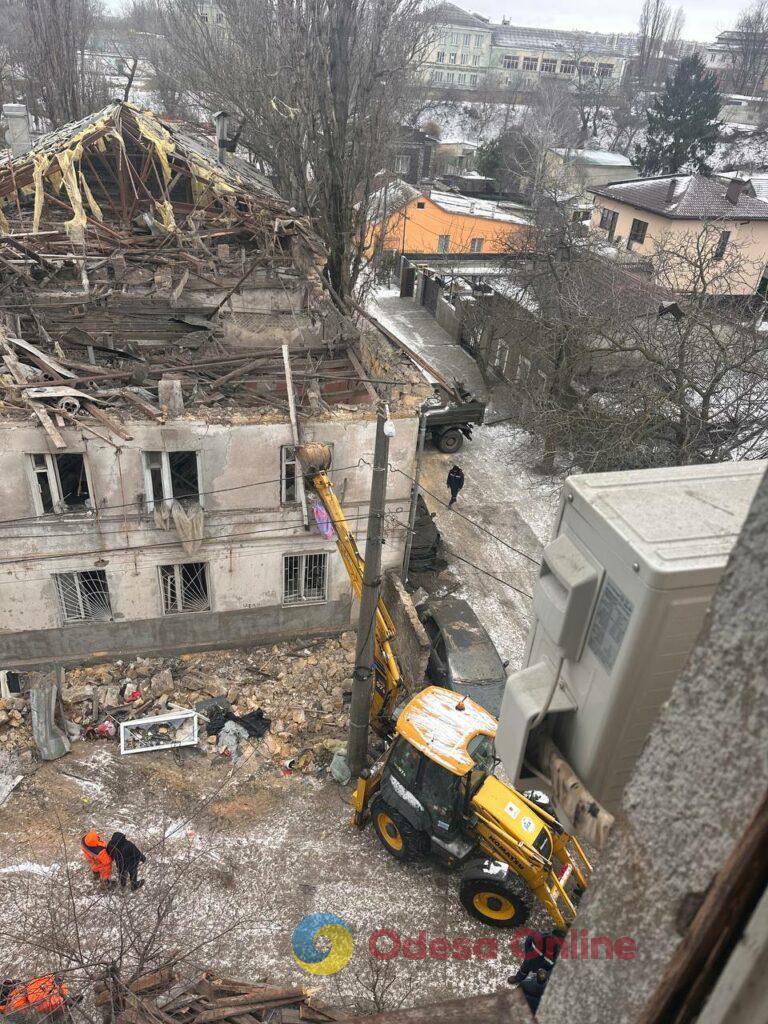 «В мою комнату залетел шахед»: последствия ночного удара по Одессе