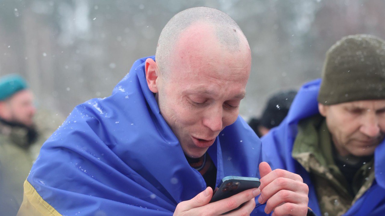 Україна повернула з неволі 150 військових та сімох цивільних