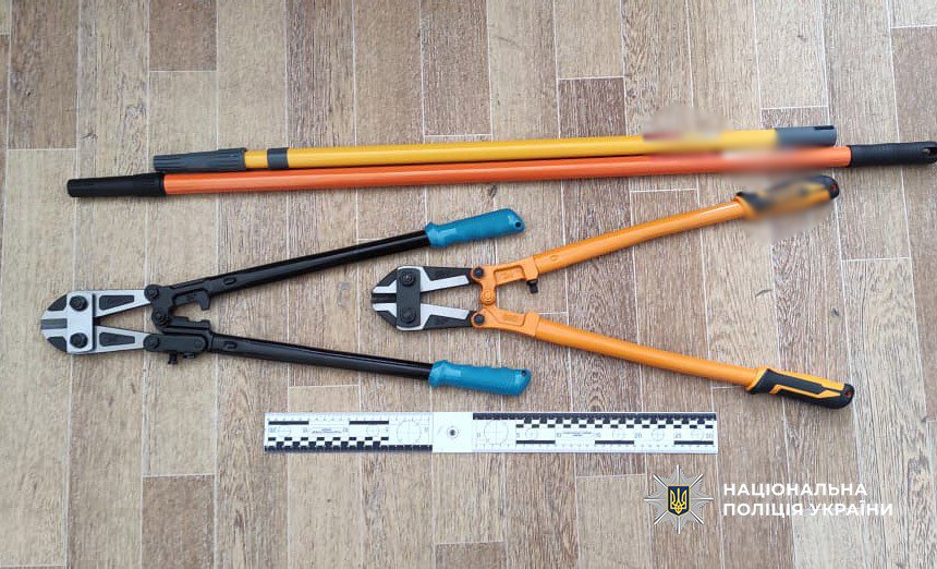 Ціна питання — 9600 доларів: на Одещині викрили канал переправлення чоловіків за кордон Ціна питання — 9600 доларів: на Одещині викрили канал переправлення чоловіків за кордон