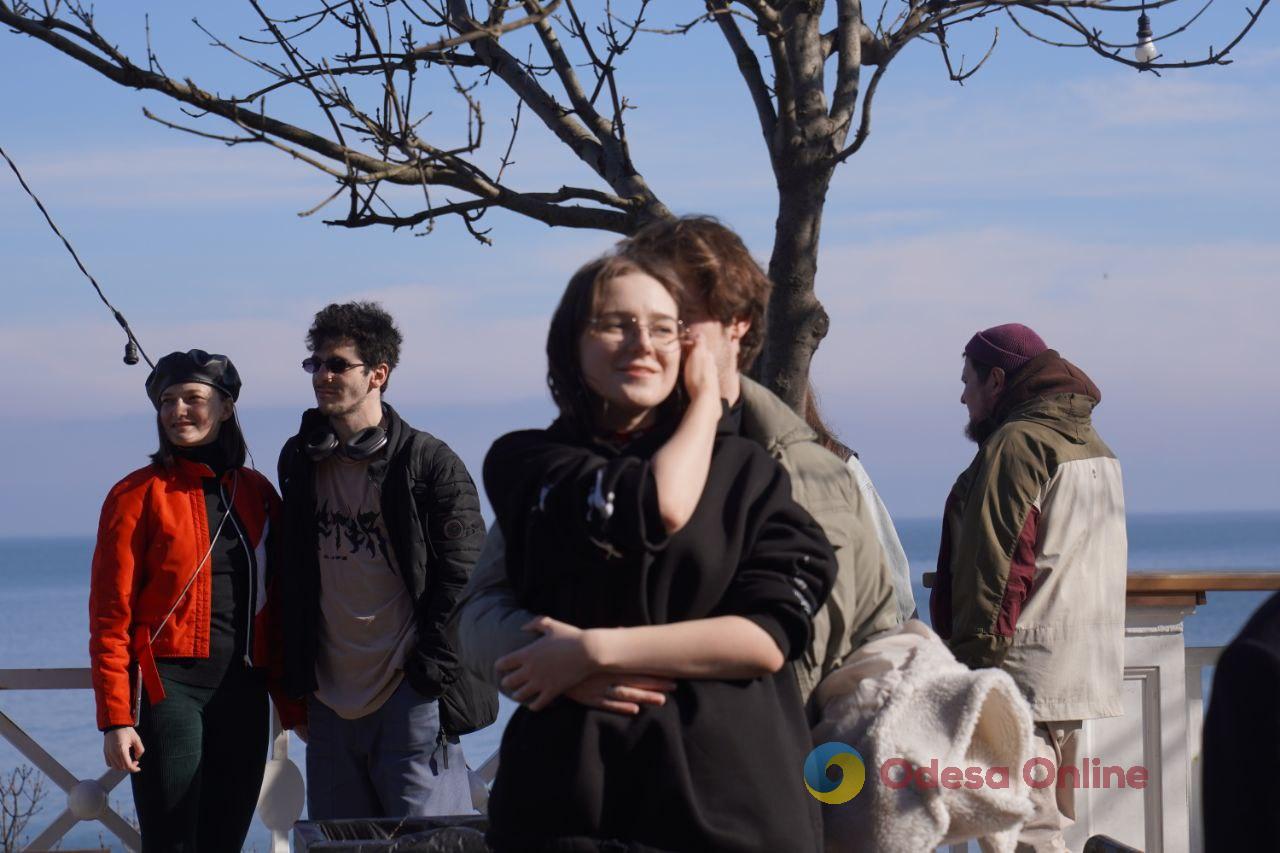 Наймасовіший поцілунок: в Одесі на узбережжі встановили національний рекорд