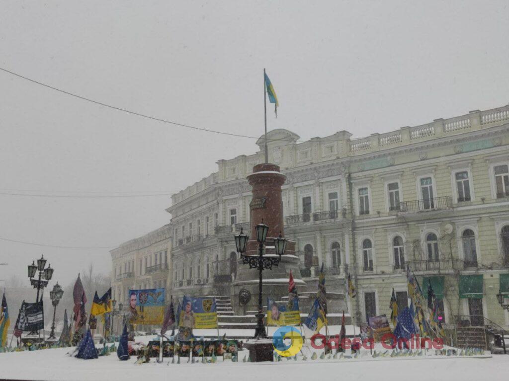 Одеса: снігопад змінив місто та його ритм (фоторепортаж)