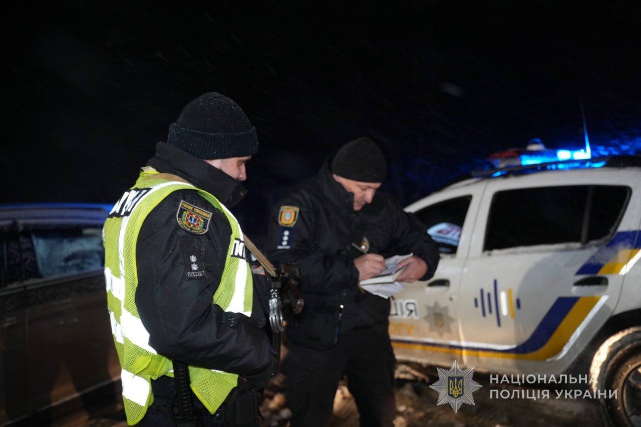 Одеські поліцейські працюють у посиленому режимі через негоду та блекаут Одеські поліцейські працюють у посиленому режимі через негоду та блекаут