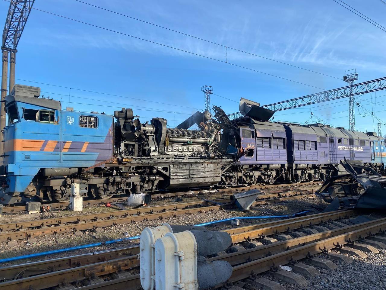 Удар по железной дороге: в Одесской и трех других областях повреждена инфраструктура Удар по железной дороге: в Одесской и трех других областях повреждена инфраструктура