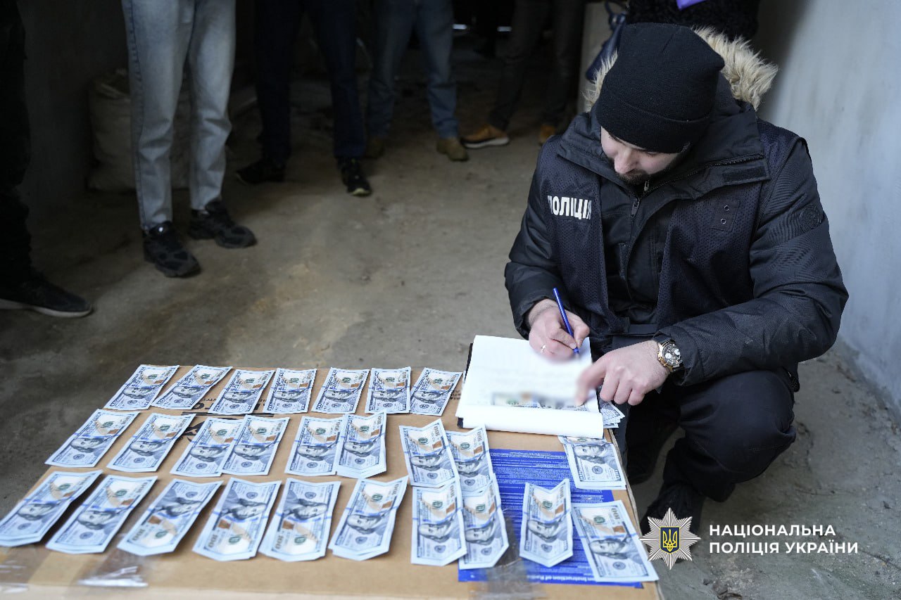 В Одесской области участников группировки, выбивавших надуманные долги, приговорили к лишению свободы с конфискацией имущества