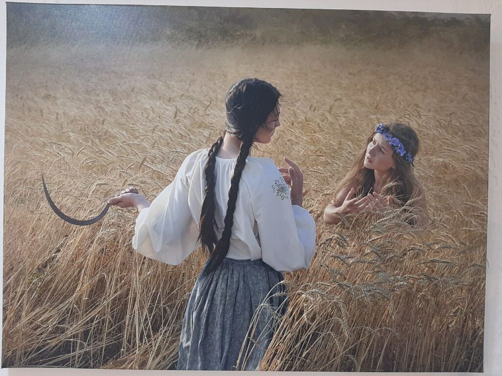 В Одесі відкрилася фотовиставка «Лісова: свобода бути собою» (фоторепортаж)